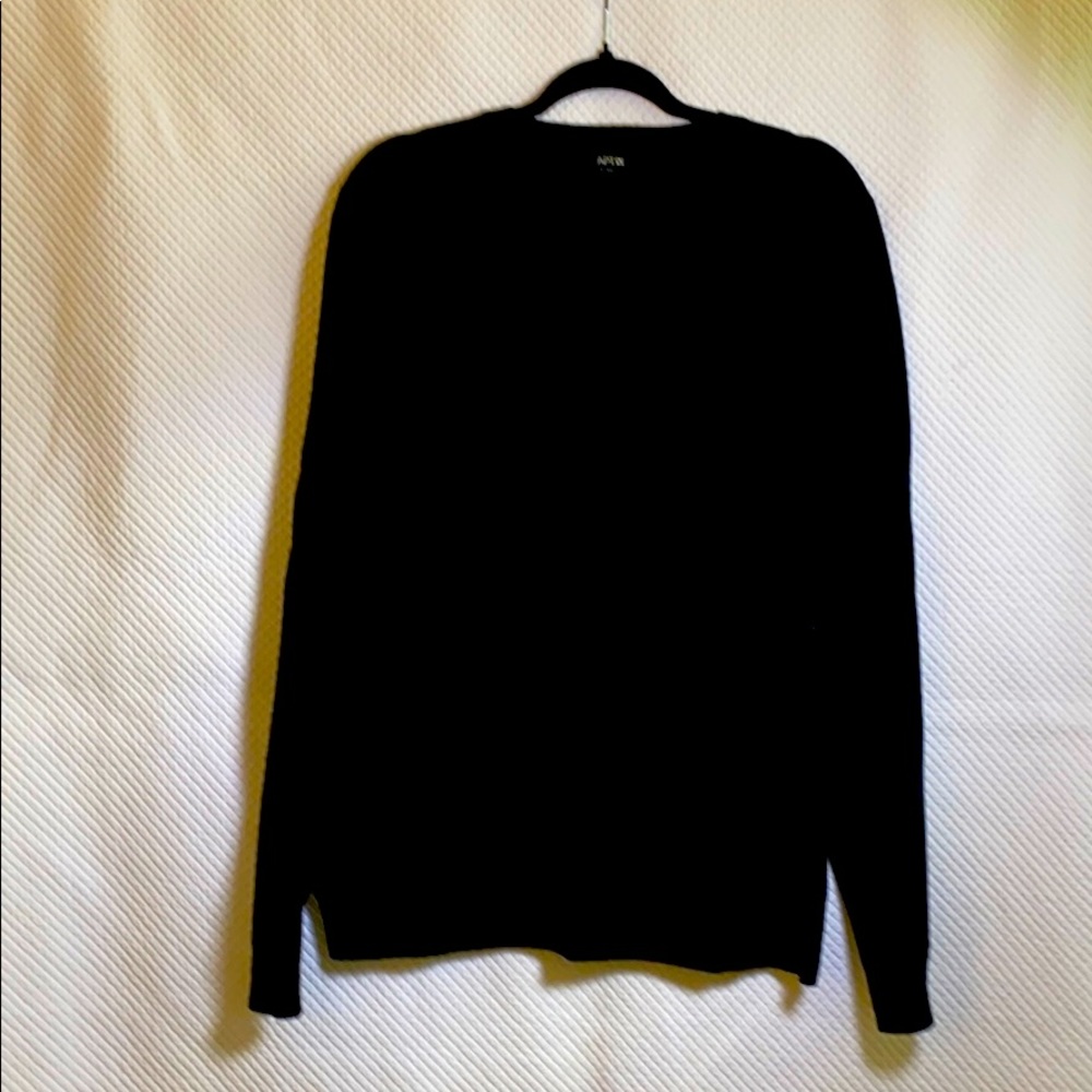 V neck sweater